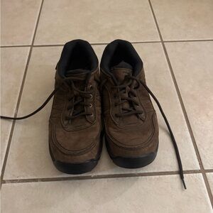 New Balance Men's Brown Lace-Up Sneakers